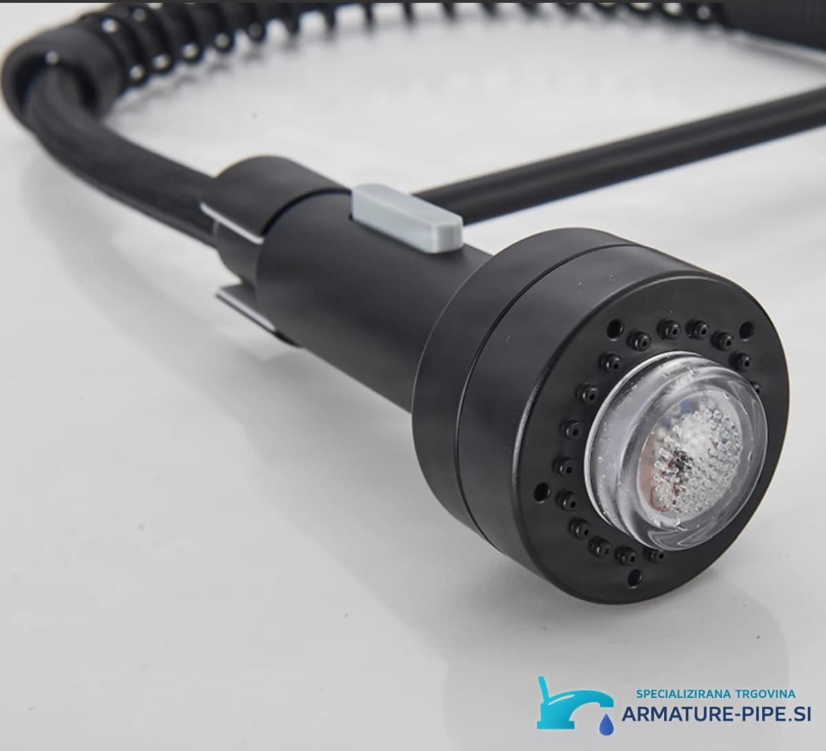 Crna Kuhinjska Armatura Kb1507 Izvlecna Pipa Za Kuhinjo V Crni Barvi 5